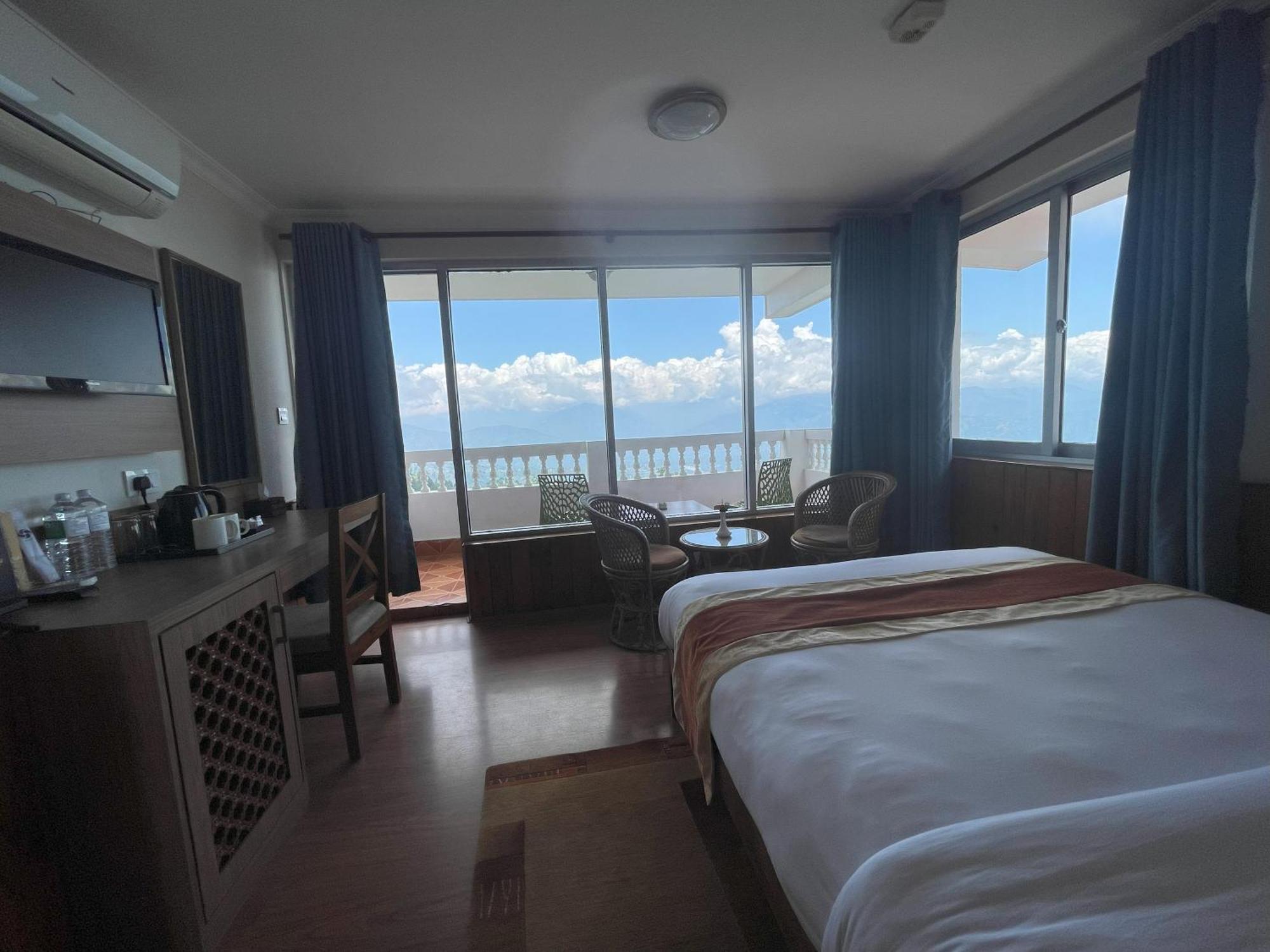 Hotel Himalayan Villa Нагаркот Екстериор снимка