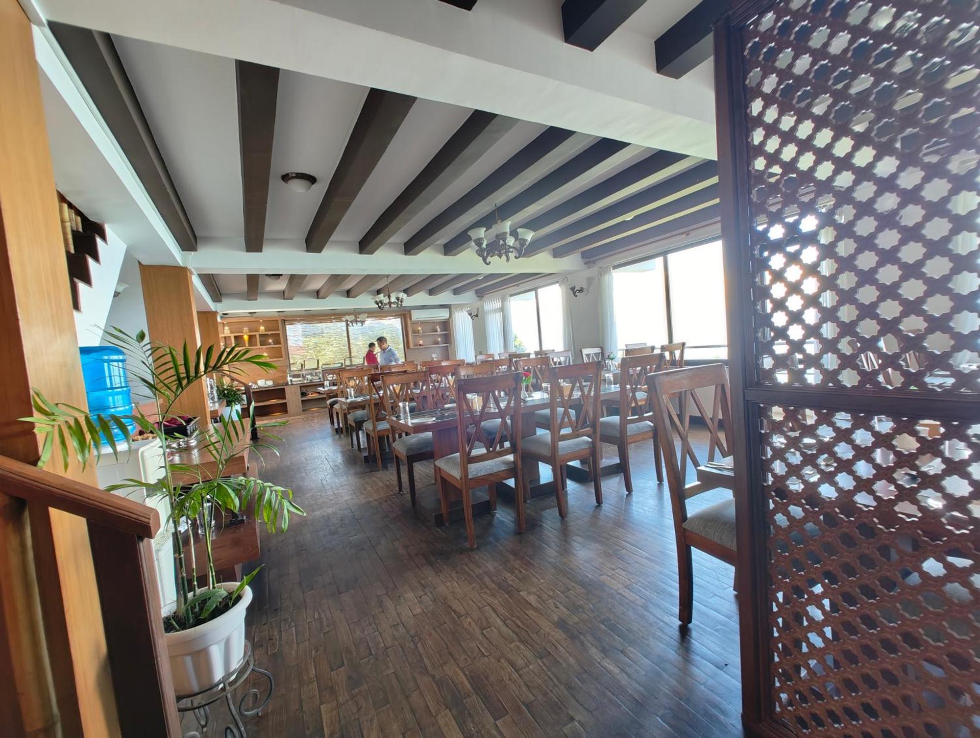 Hotel Himalayan Villa Нагаркот Екстериор снимка