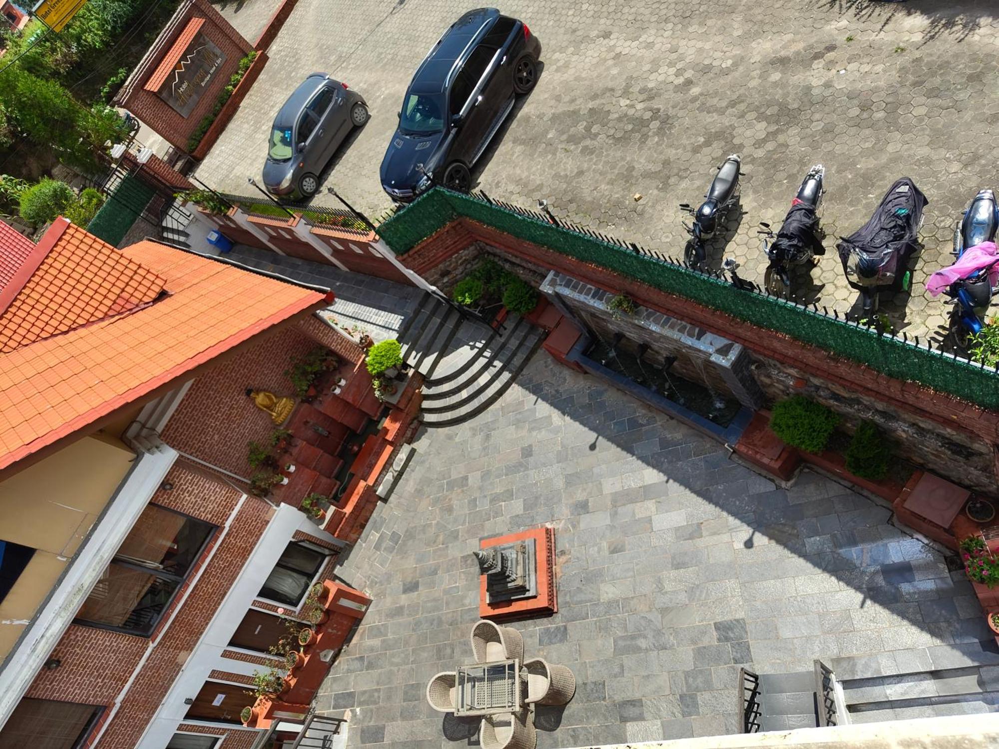 Hotel Himalayan Villa Нагаркот Екстериор снимка