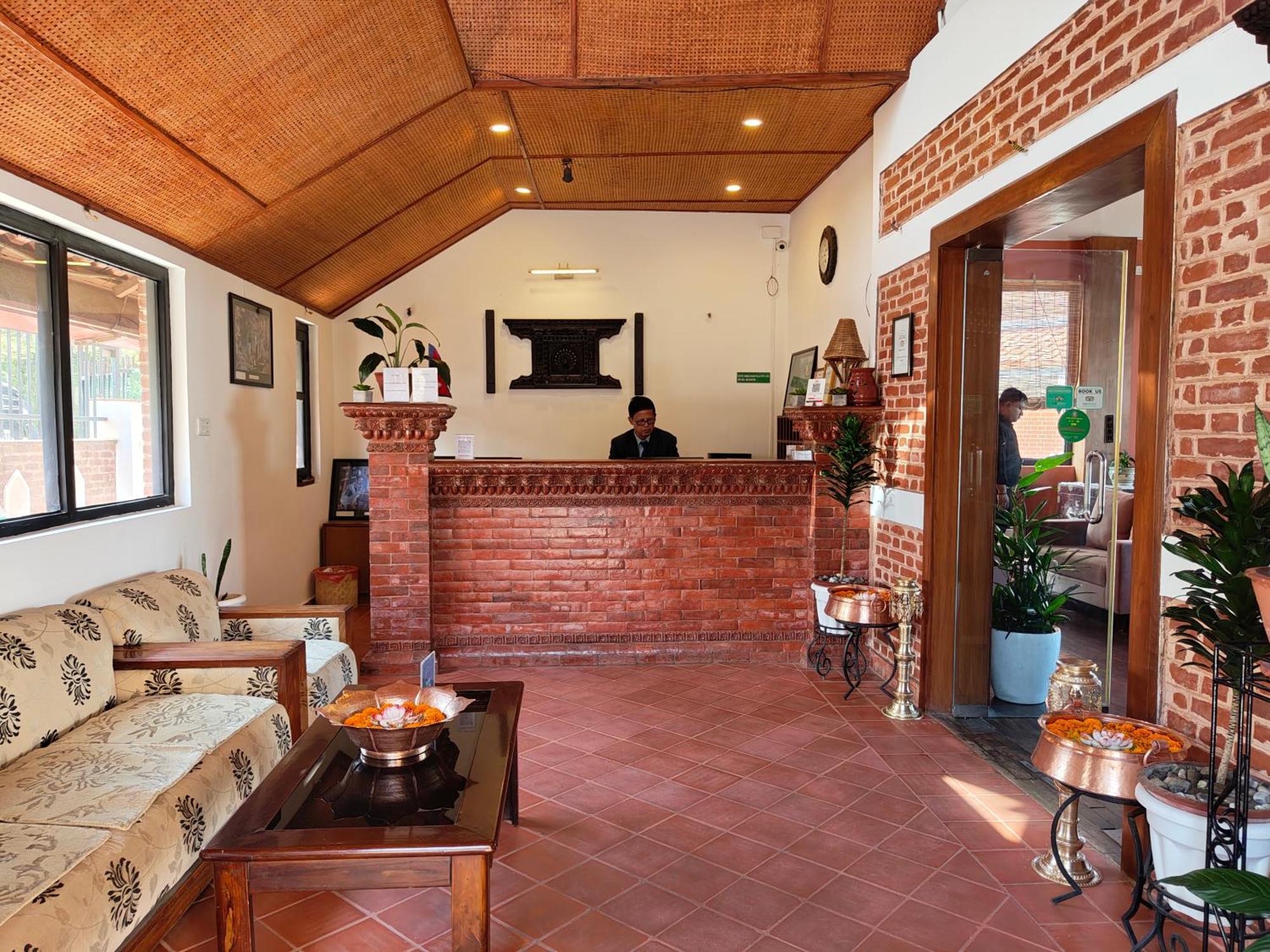 Hotel Himalayan Villa Нагаркот Екстериор снимка