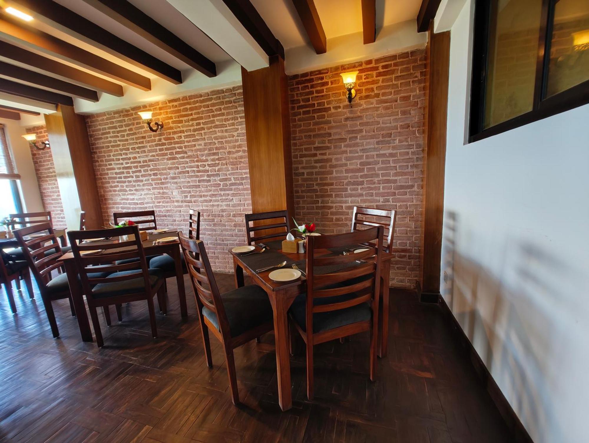 Hotel Himalayan Villa Нагаркот Екстериор снимка