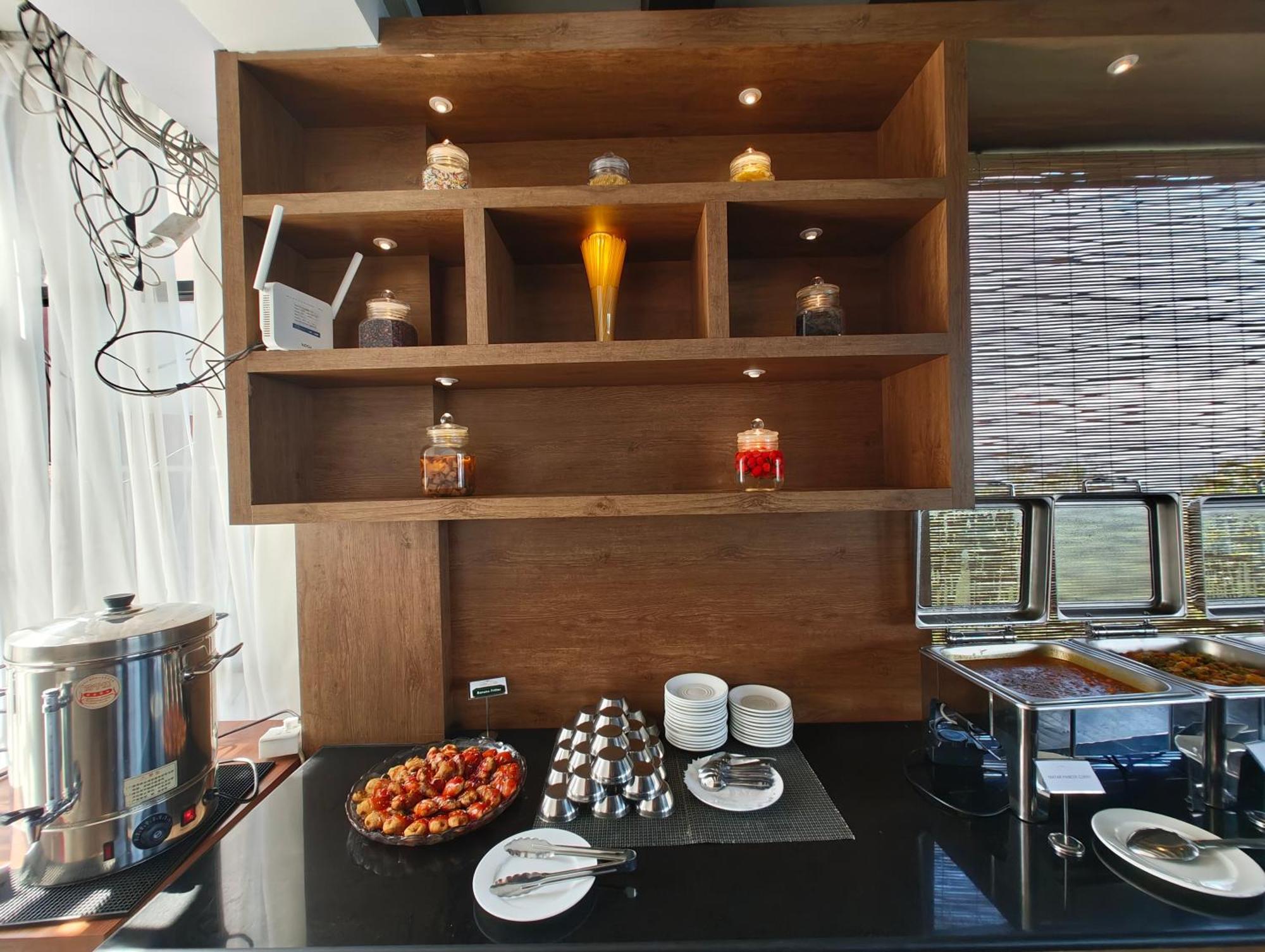 Hotel Himalayan Villa Нагаркот Екстериор снимка